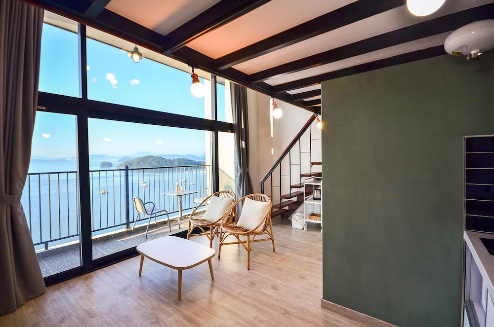 Basic Room, 1 Bedroom (302(ocean view)) - Photo 2