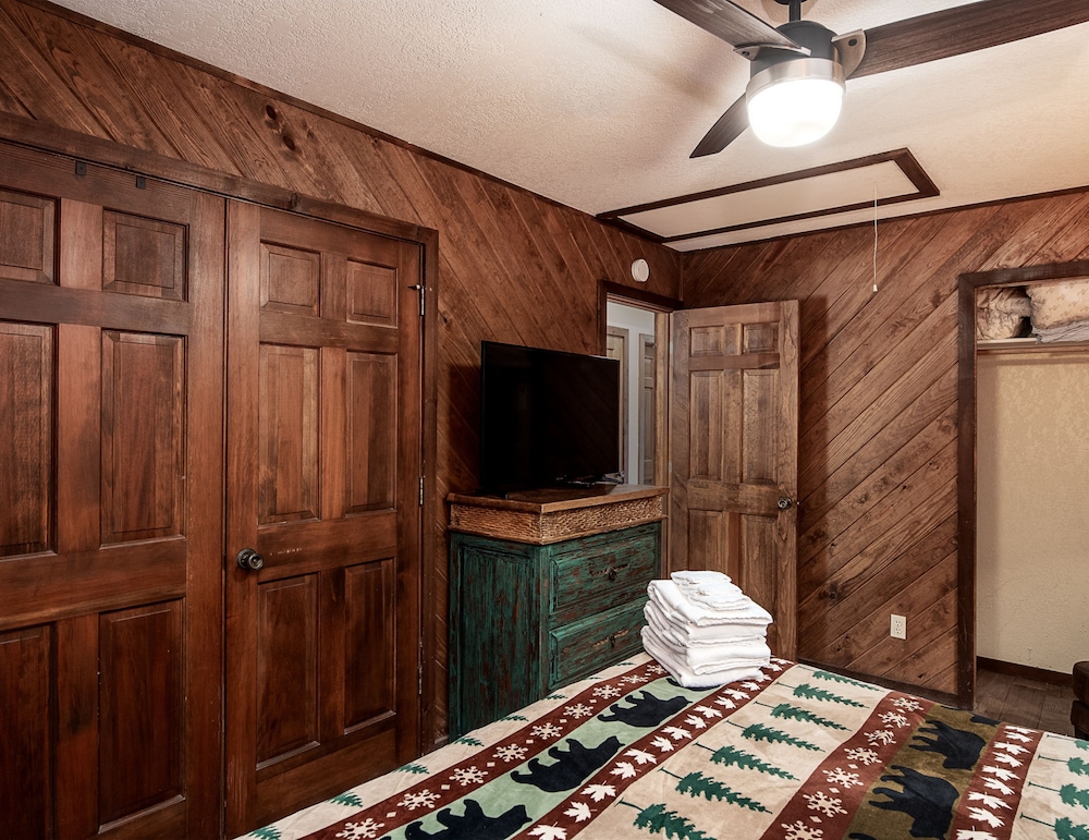 Condo, Multiple Beds, River View (#4 - Pets)