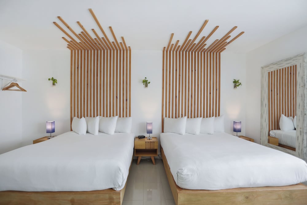 Family Suite, 2 Bedrooms, Kitchen thumbnail 6