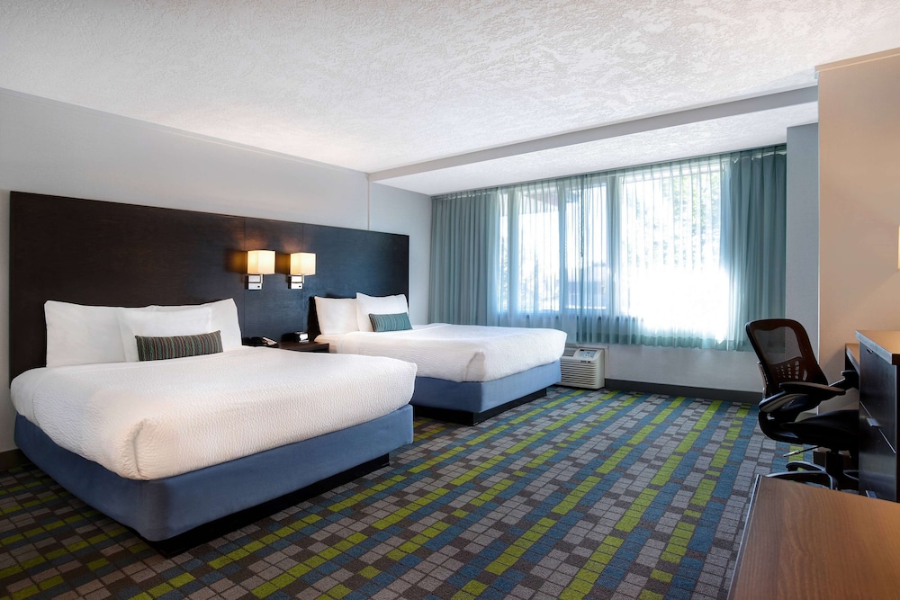 Room, 2 Queen Beds, Non Smoking (Large Efficiency) - Photo 1