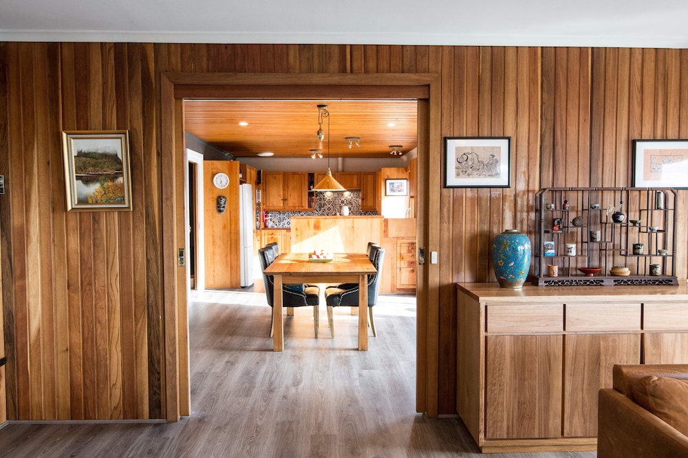 Luxury House, 4 Bedrooms, Fireplace, Ocean View photo 2