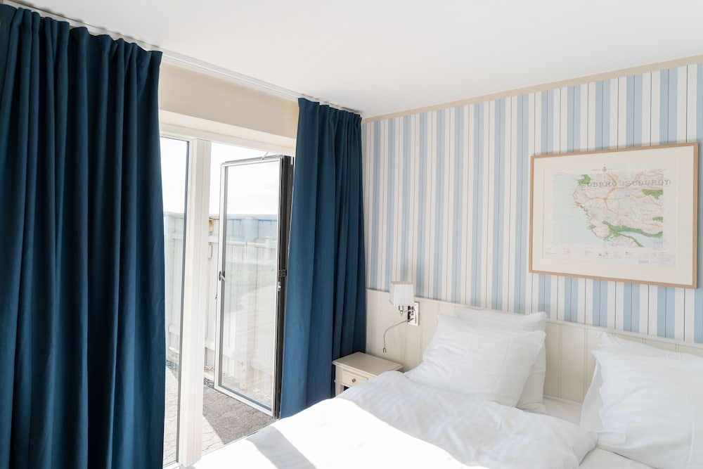 Deluxe Double Room, 1 King Bed, Ocean View photo 2