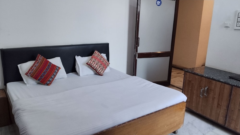Standard Room - Photo 1