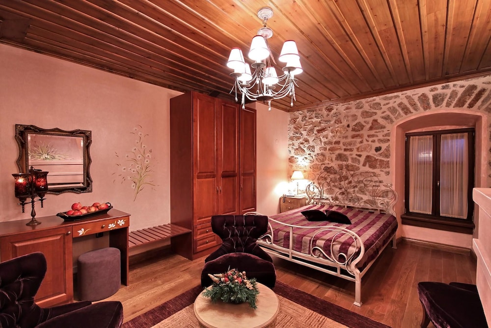Deluxe Room (King) photo 3
