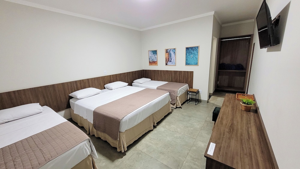Standard Quadruple Room, Non Smoking - Photo 3
