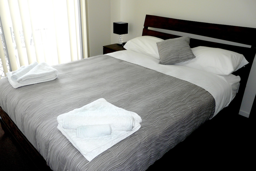 Standard Apartment, 3 Bedrooms photo 2