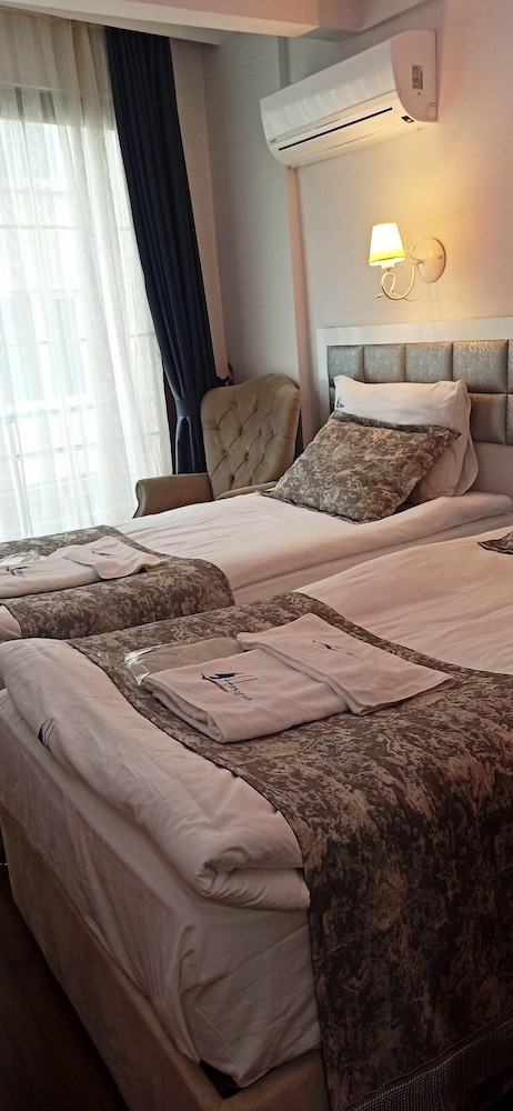 Standard Twin Room photo 2