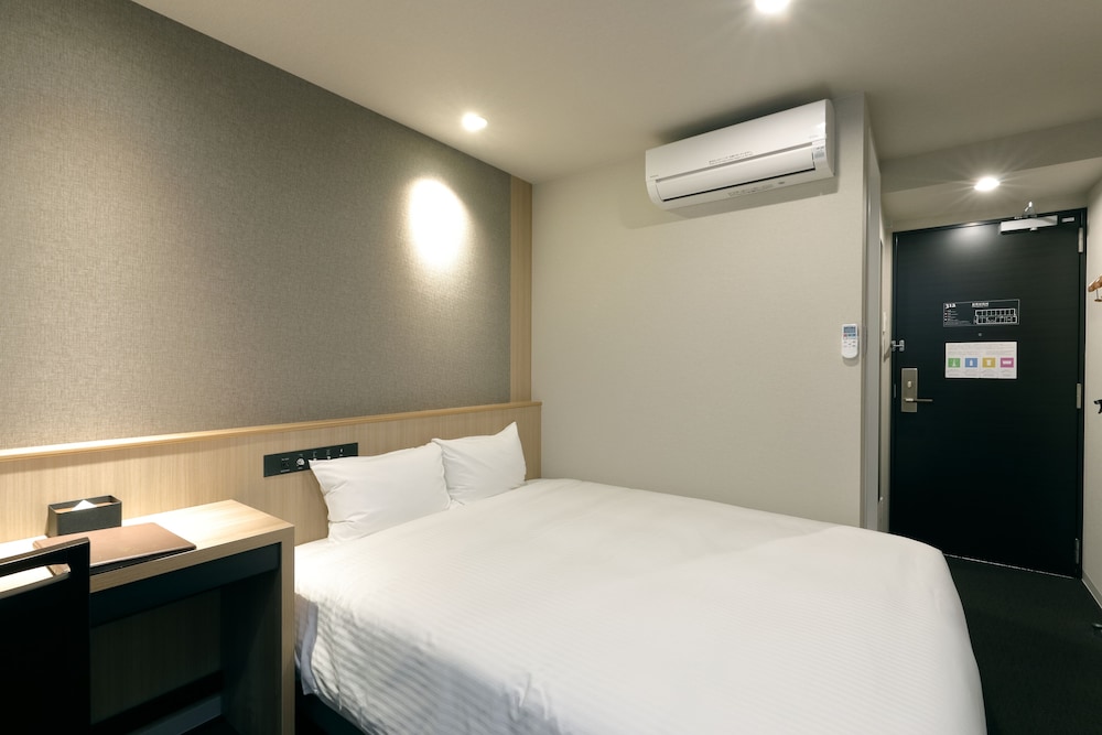 Double Room, Non Smoking - Photo 4