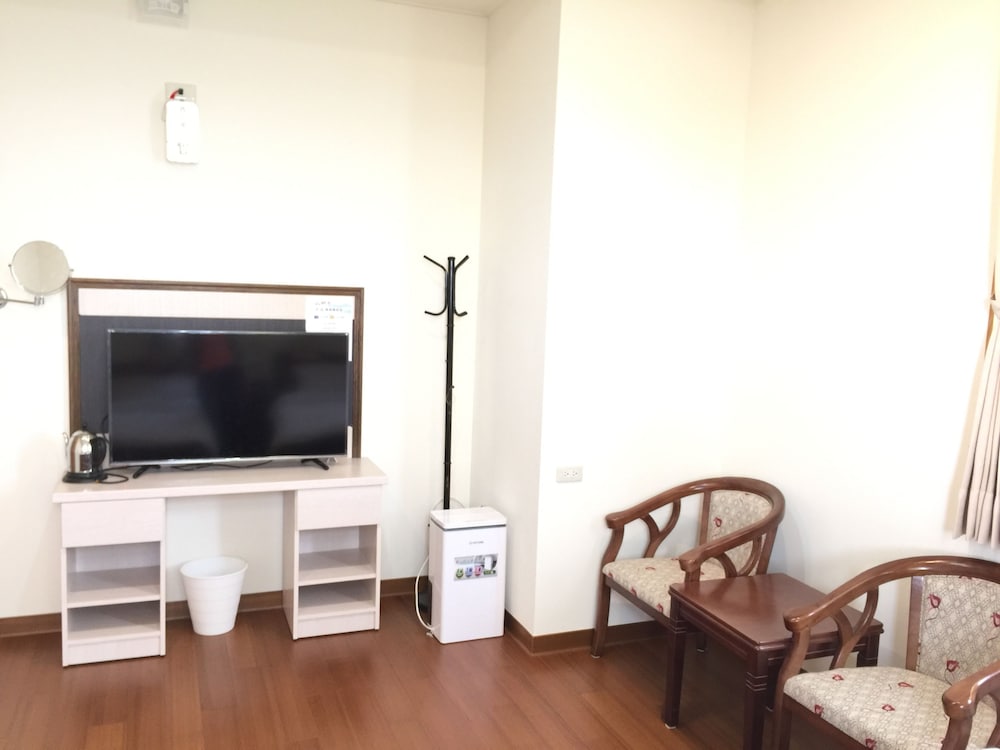 Standard Quadruple Room, 2 Double Beds, Mountain View photo 3