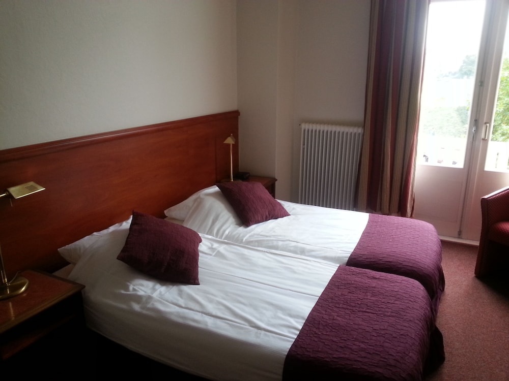 Basic Room, 1 Large Twin Bed photo 2
