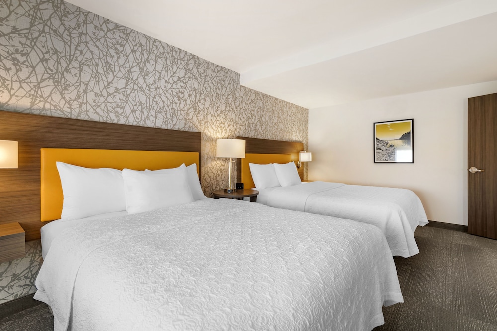 Suite, 2 Queen Beds, Accessible (Hearing) - Photo 1