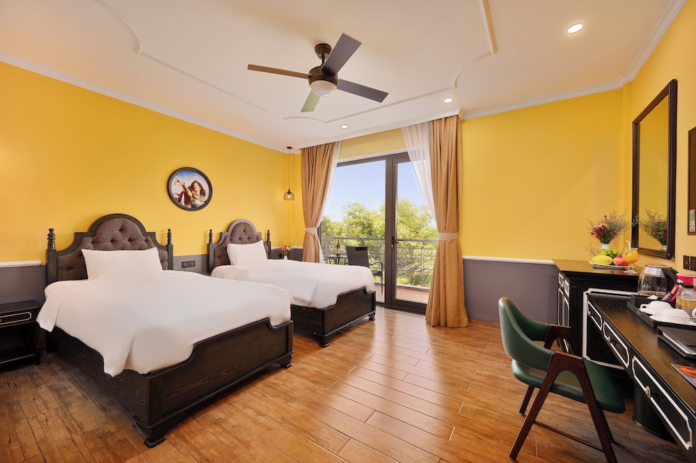 Deluxe Double or Twin Room, Balcony, City View
