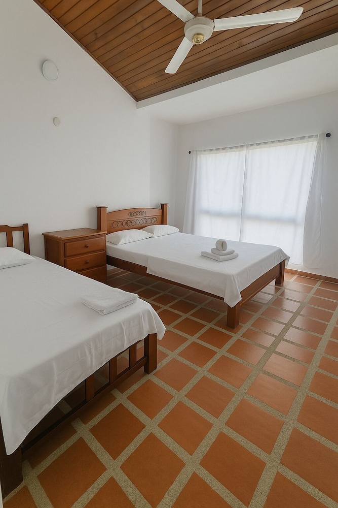 Family Triple Room, Partial Ocean View photo 2