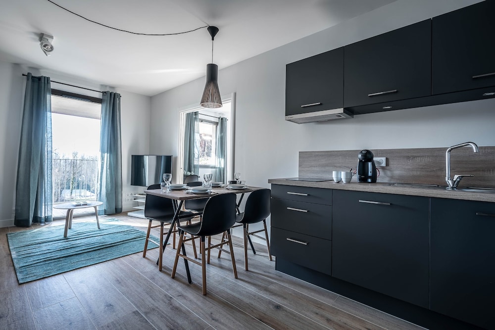 Classic Apartment, Balcony - Photo 9