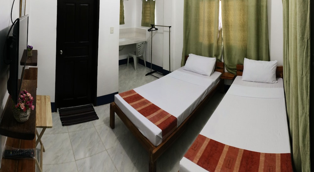 Standard Twin Room - Photo 1