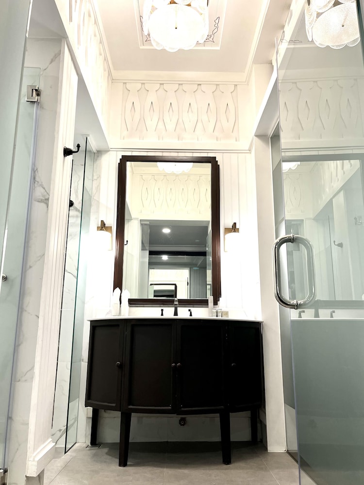Deluxe Double or Twin Room - Photo 3