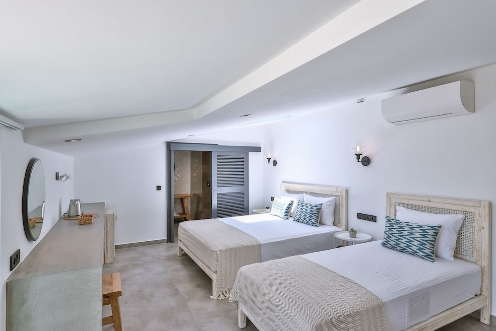 Standard Triple Room - Photo 5