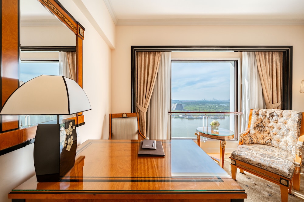 Executive King Lounge Access, River View photo 2