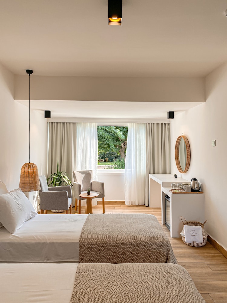 Design Twin Room