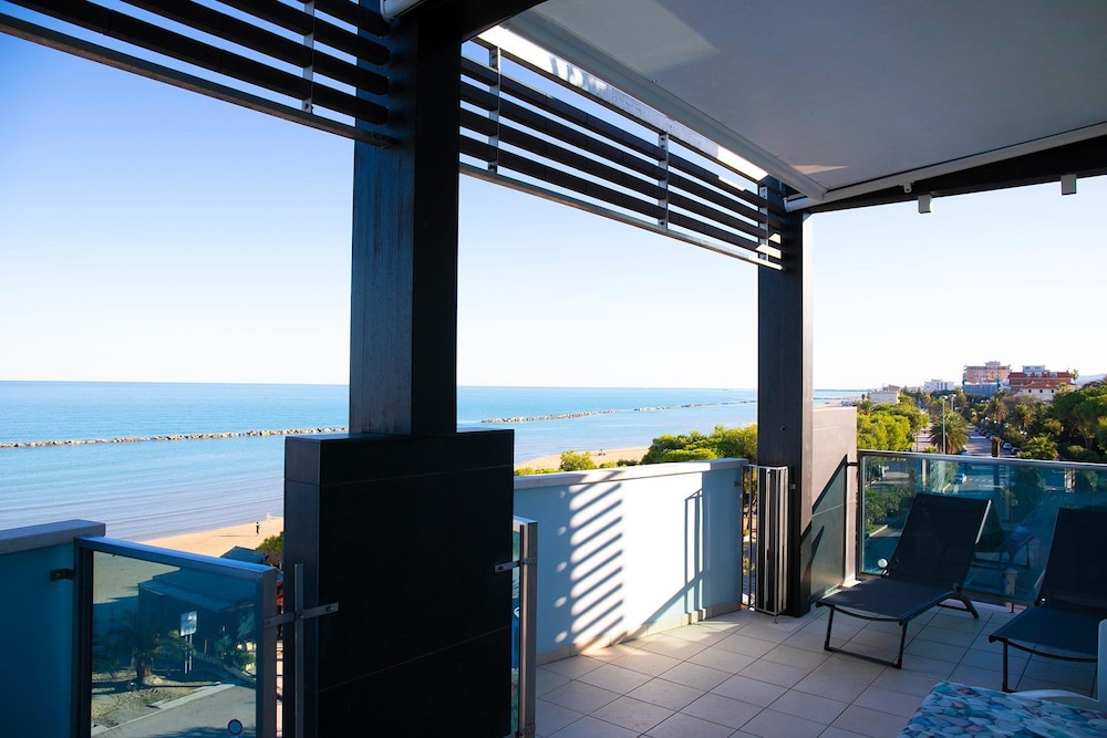 Apartment, 1 Bedroom, Balcony, Sea View photo 2