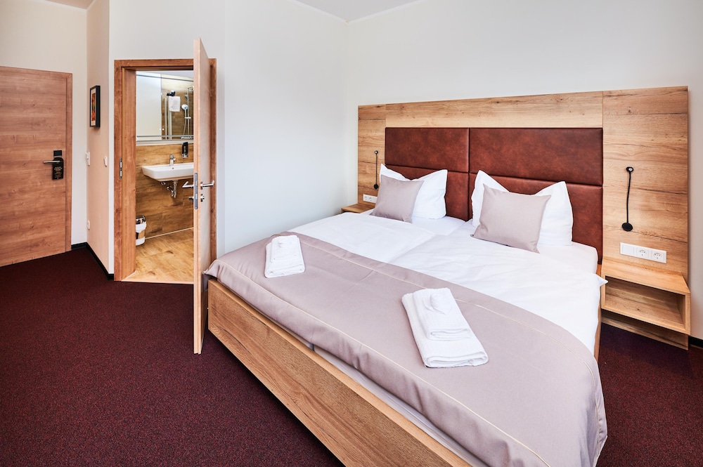 Basic Double Room