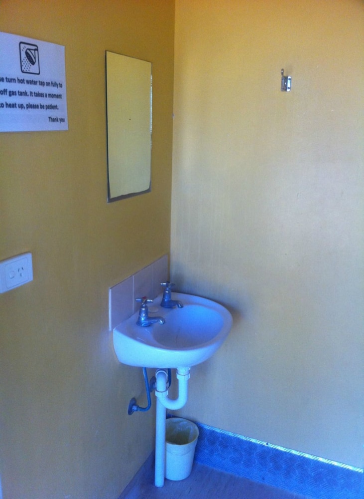 Anna Creek & Stuart Creek - Double room with Private External Bathroom photo 2