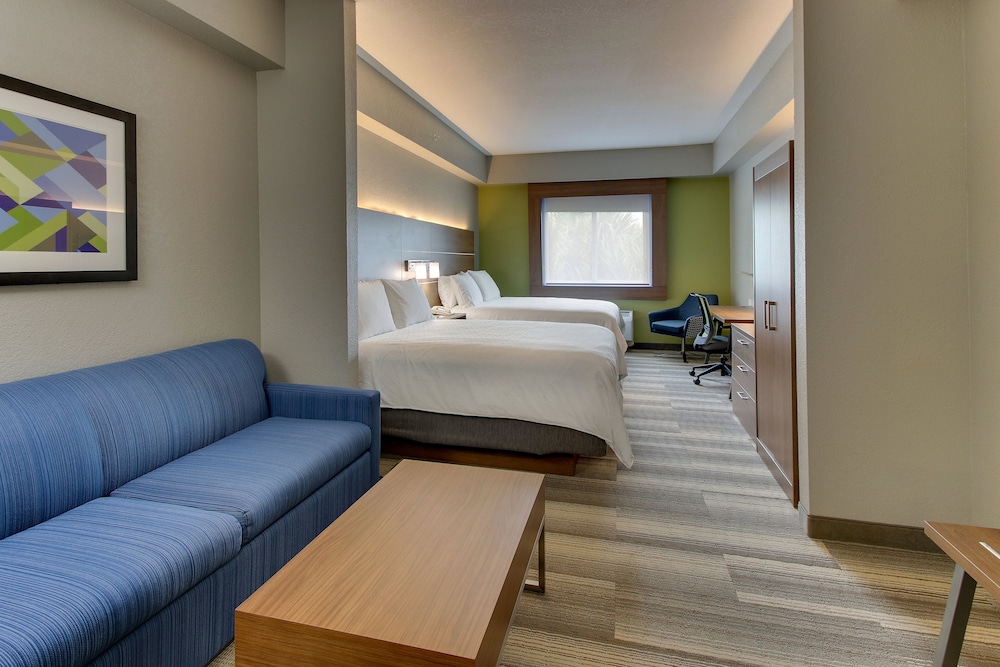 Room, Multiple Beds - Photo 7