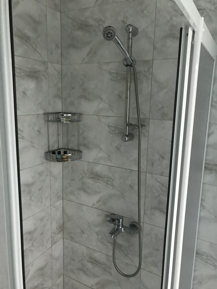 Deluxe Room - Photo 14
