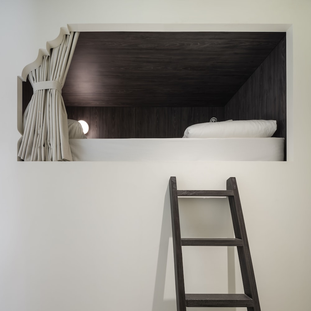 Standard Shared Dormitory, Women Only photo 2