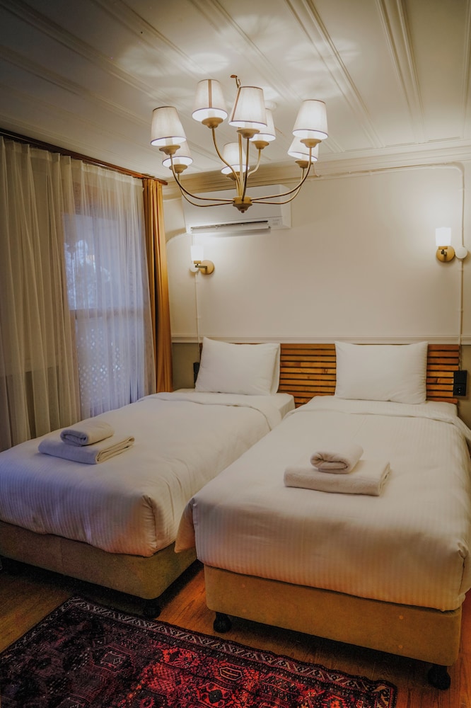 Deluxe Twin Room, City View