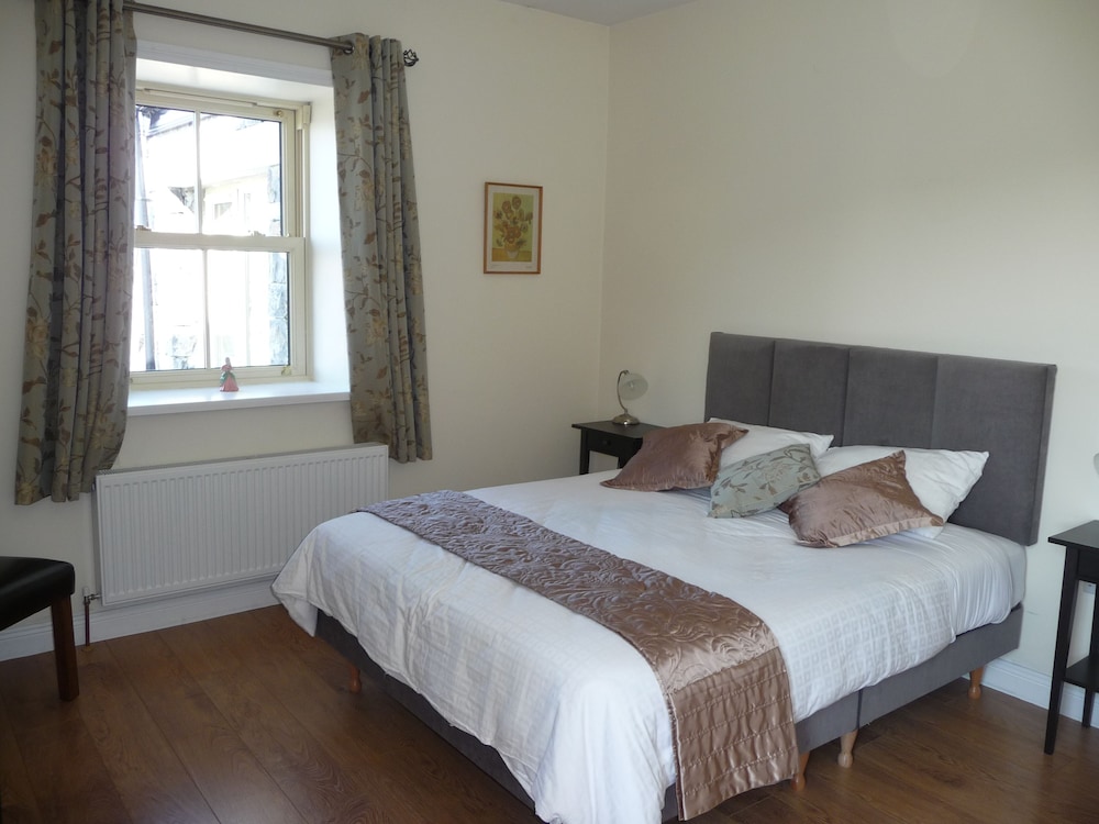 Double Room, 1 King Bed photo 1