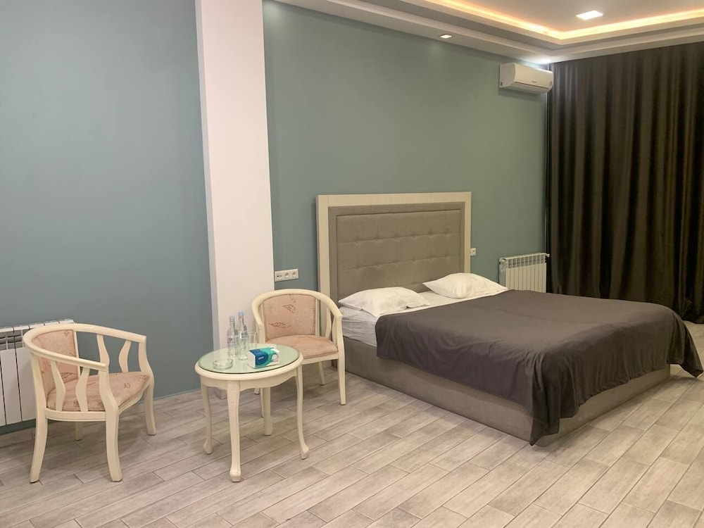 Deluxe Double or Twin Room, Balcony