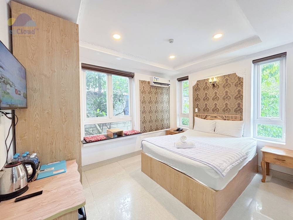 Deluxe Double Room, Patio, Courtyard View photo 3