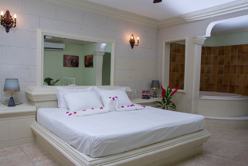 Superior Room, 1 King Bed, Non Smoking