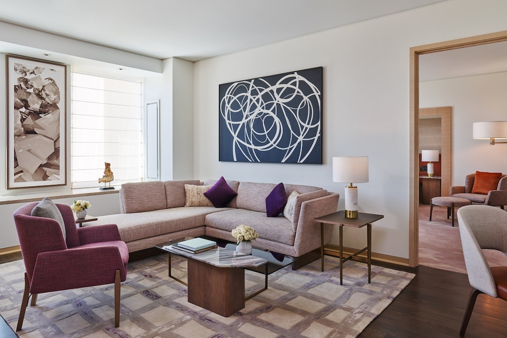 Suite, 1 Bedroom - Photo 1