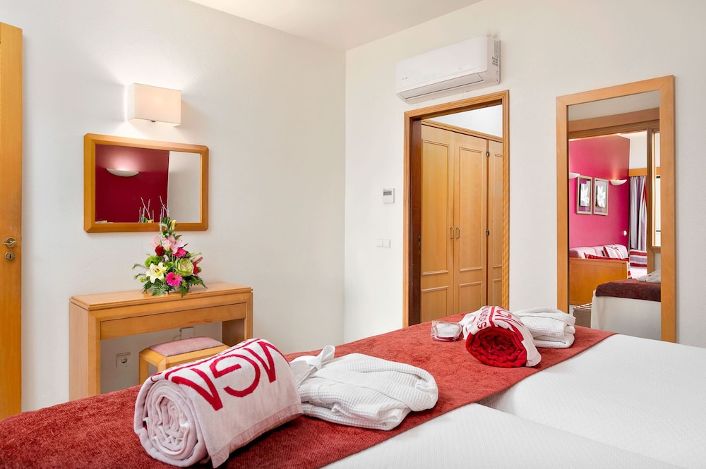 One Bedroom Junior Club (2 adults + 2 children) - Photo 4