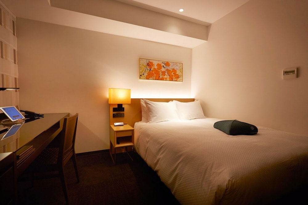 Standard Room, Non Smoking (Run of House, Single Use) photo 3