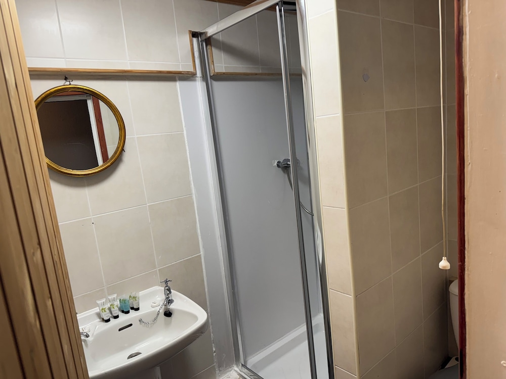 Basic Room - Photo 7
