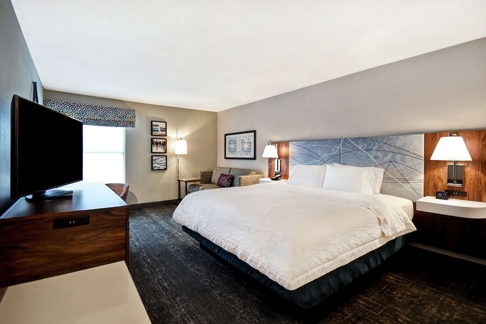 Room, 1 King Bed, Non Smoking - Photo 2