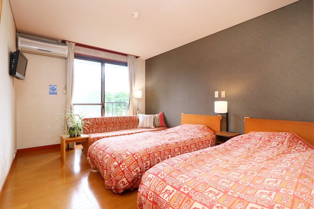 Twin Room, Lake View