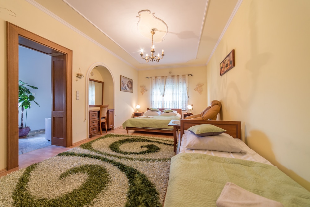 Suite, 1 Bedroom photo 2