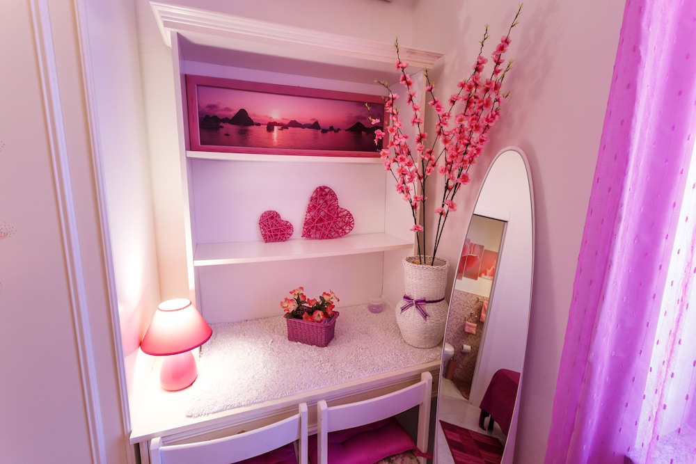 Deluxe Double or Twin Room, 1 Bedroom, Private Bathroom photo 3