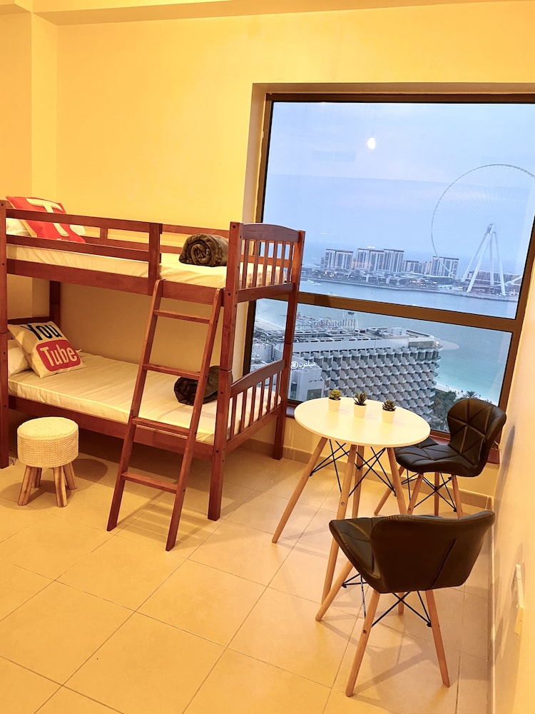 Shared Dormitory, Mixed Dorm (12 Beds) photo 3