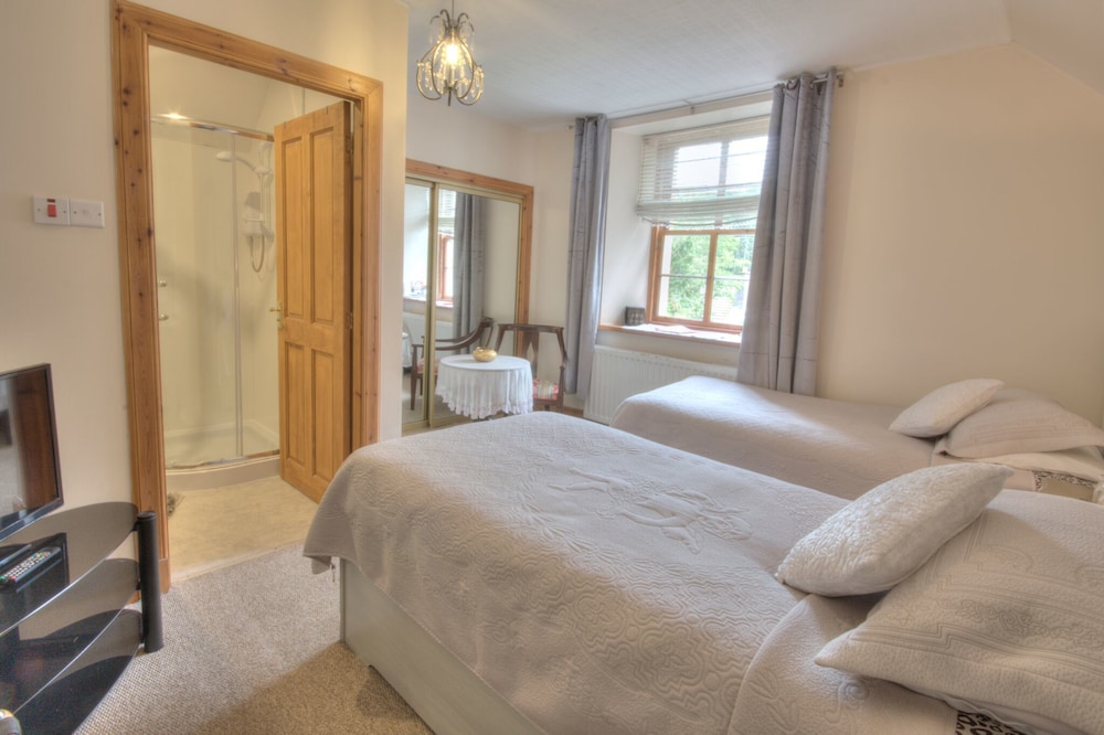Standard Twin Room, 2 Twin Beds, Garden View photo 3