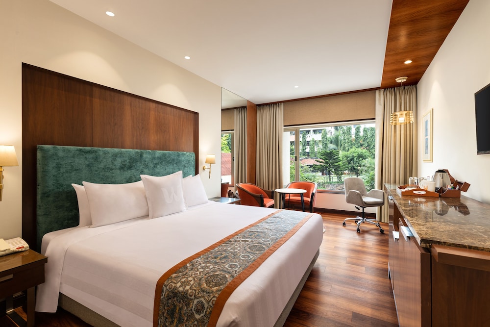 Deluxe Room, 1 King Bed (Deluxe Room Double)
