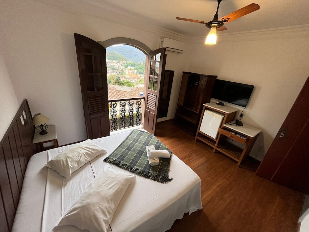 Superior Double Room, 1 Queen Bed, Mountain View photo 1