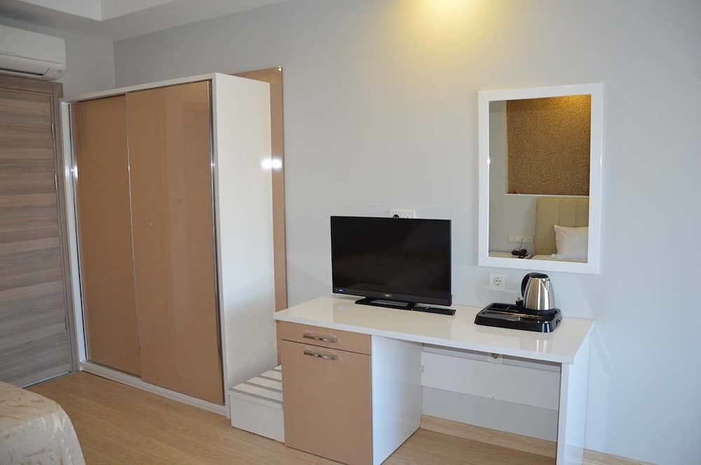 Deluxe Double or Twin Room photo 3