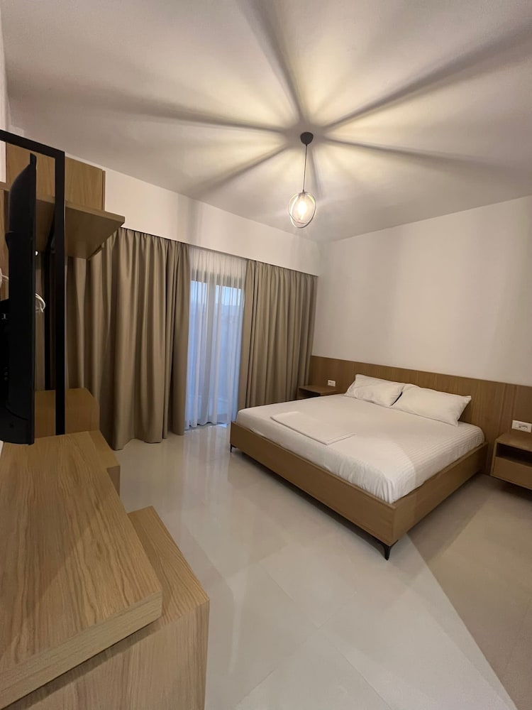 Deluxe Double Room, Balcony photo 1