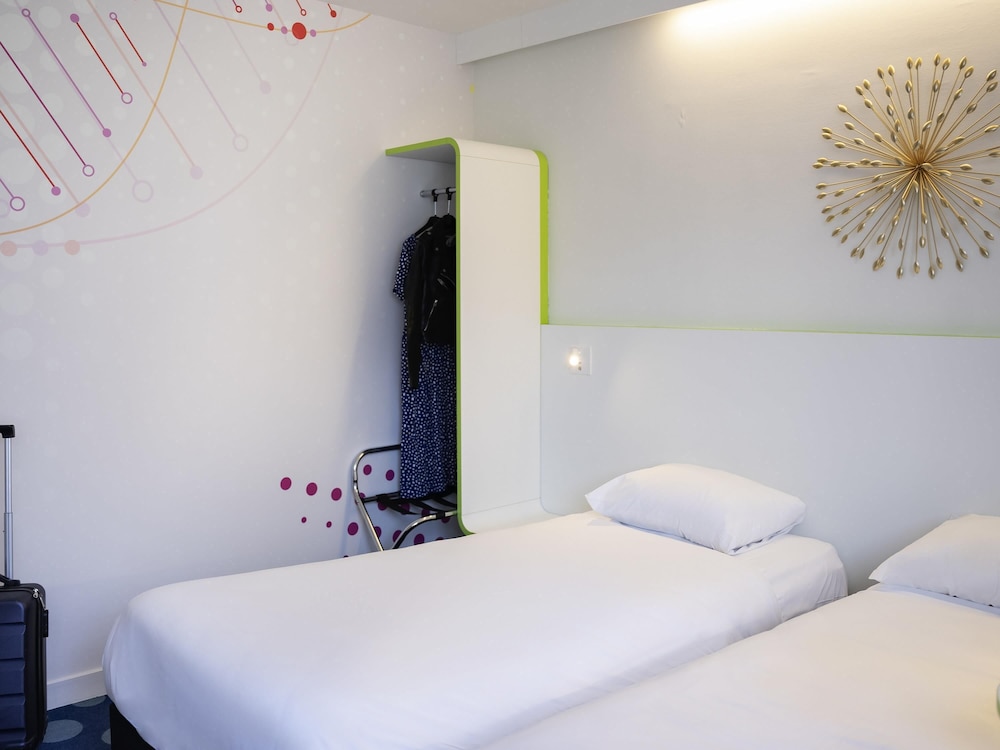 Premium Room, 2 Twin Beds - Photo 2