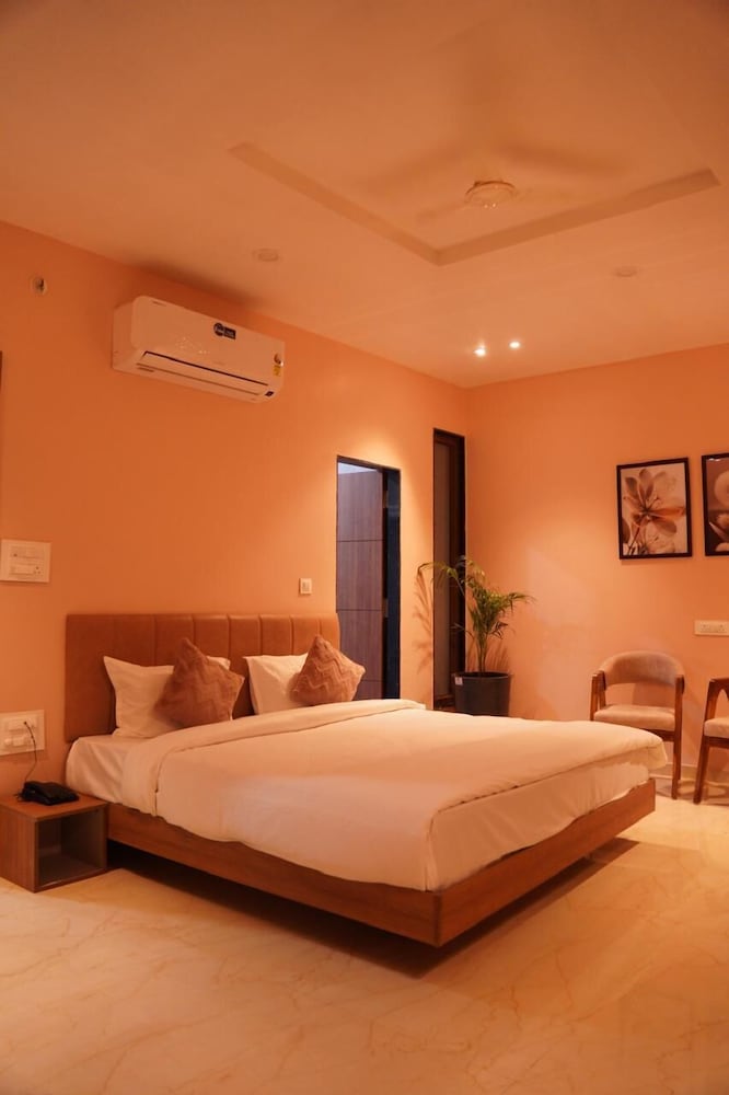 Luxury Room
